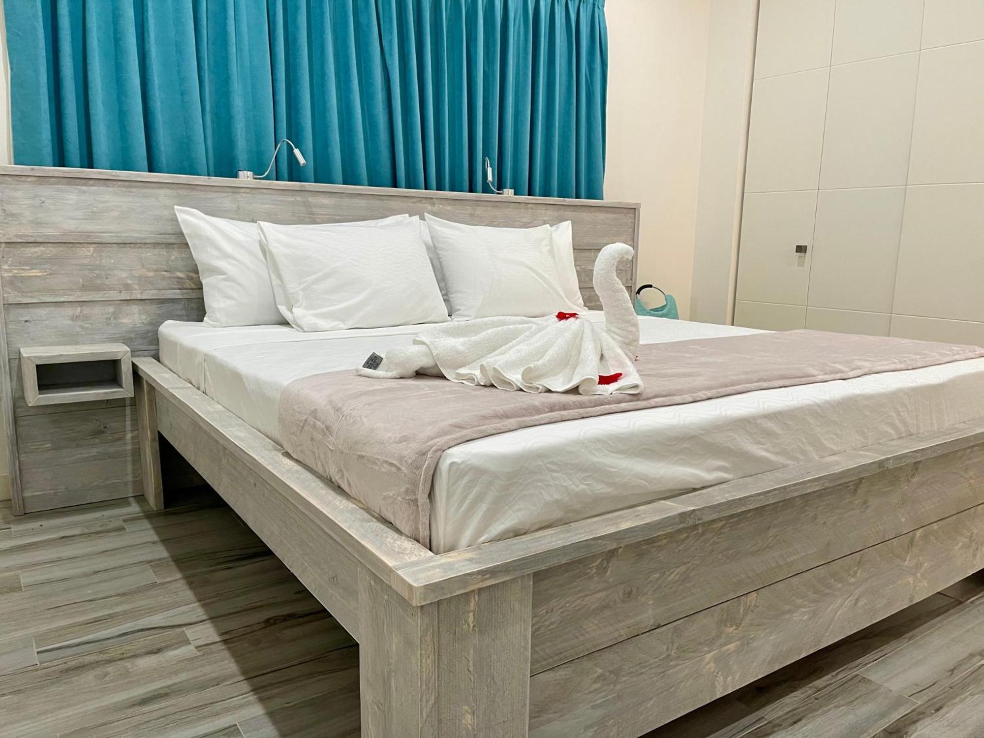 The Cove - Condo Hotel - Palm Beach Strip Extérieur photo