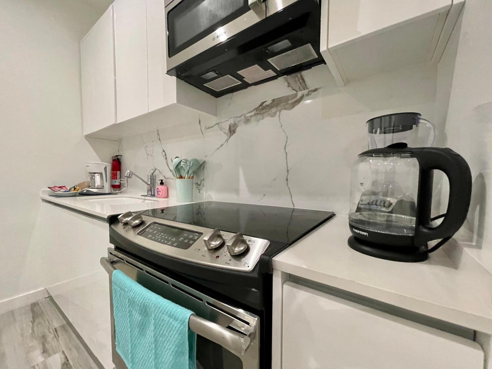 The Cove - Condo Hotel - Palm Beach Strip Extérieur photo